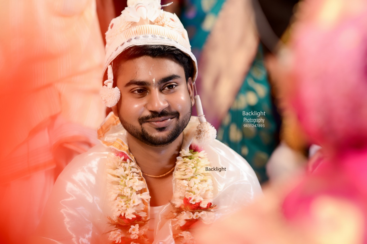 Best Pre Wedding &  Wedding Photographer in Kolkata